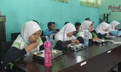 MBG Bikin Anak Lebih Aktif, Fokus, dan Rajin Belajar di Sekolah?, Riset Ini Ungkap Persepsi Orang Tua