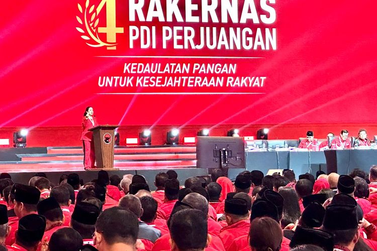 Ketua DPP PDI-P Bidang Politik dan Keamanan Puan Maharani saat memberikan pengarahan secara tertutup dalam acara hari kedua Rakernas IV PDI-P, Sabtu (30/9/2023).