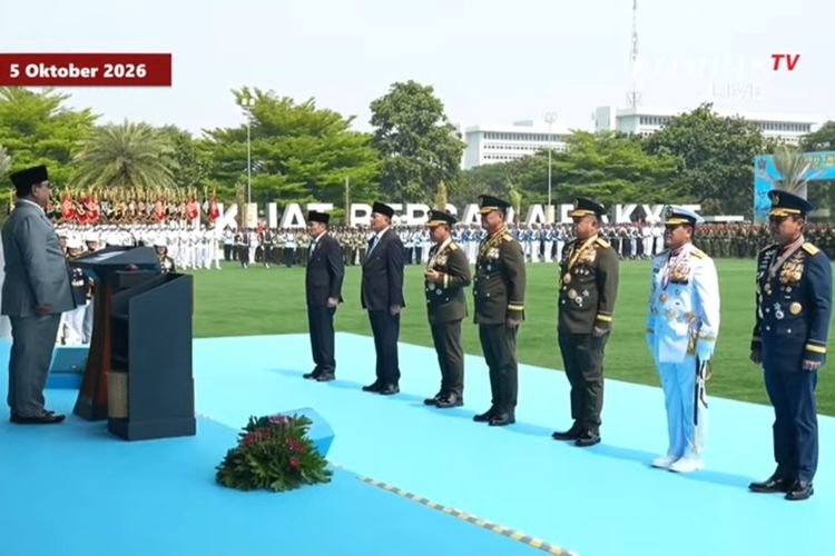 Prabowo Anugerahkan Bintang Mahaputera ke Djamari hingga Sjafrie di HUT TNI