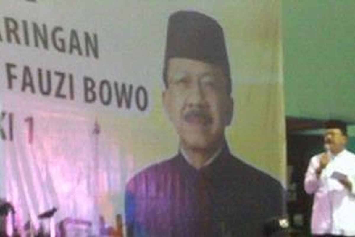 Fauzi Bowo di atas panggung di depan massa kader PKS di Bulungan, Jaksel, Minggu (2/9/2012) pagi ini.