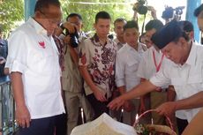 Di Makassar, Prabowo Ziarah ke Makam M Jusuf 