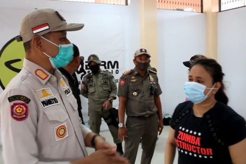 Asyik Senam Zumba, Emak-emak Langsung Dibubarkan oleh Satgas Covid-19 karena Tak Berizin