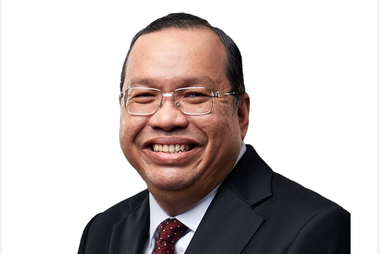 Direktur Utama PT Bursa Efek Indonesia (BEI) Iman Rachman mengundurkan diri dari jabatannya. Berikut profil Iman Rachman