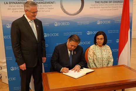 Pertemuan Tingkat Menteri OECD Dimulai, Menko Airlangga Bertemu Sekjen Cormann