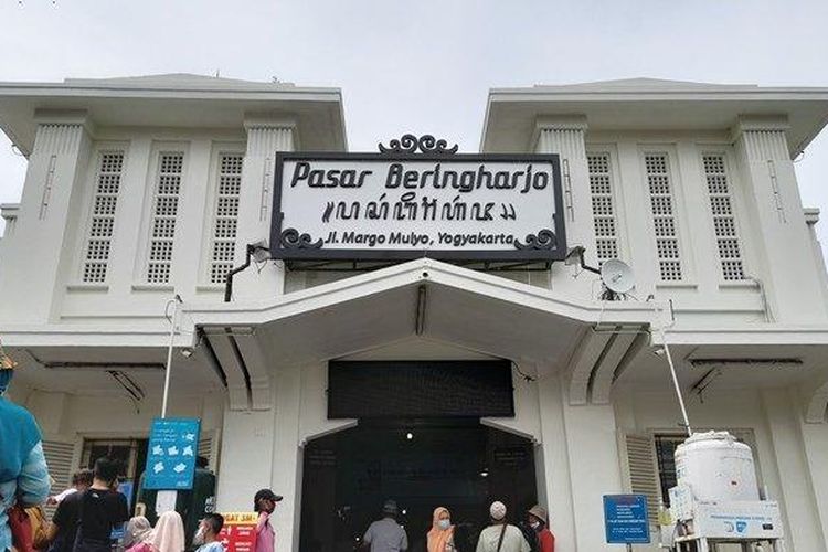 Suasana Pasar Beringharjo Yogyakarta, Senin (23/5/2022) siang. 