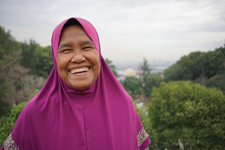Orang Indonesia Disebut Paling Bahagia di Dunia, Benarkah?