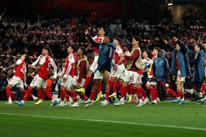 Arsenal Juara Liga Inggris, Rio Ferdinand Sindir Patrice Evra