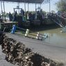 Satu-satunya Jembatan Penghubung 2 Desa di Sidoarjo Ambruk