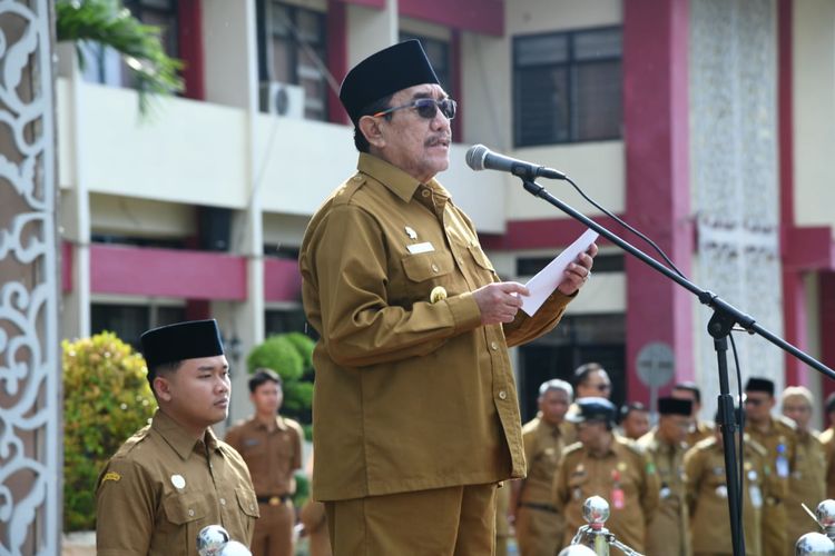Hari Pertama Apel Gabungan, Wabup Sumenep Picu Tawa Setelah Batal Baca Pantun