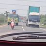 Pengendara Sepeda Motor Perempuan Tanpa Helm Masuk Tol Tangerang Merak
