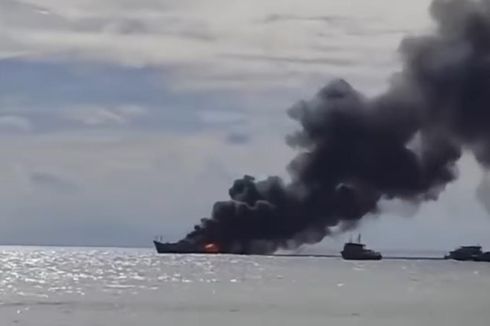 2 Kapal Pengangkut Ikan Terbakar di Perairan Jembrana Bali, 9 ABK Selamat