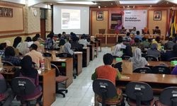 Catatan Gus Ipul Sepuluh Tahun Membangun Jatim Ada dalam Buku Ini