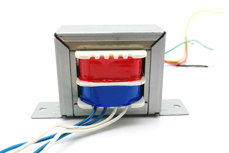 Sebuah transformator adalah alat untuk menurunkan atau menaikkan tegangan listrik.