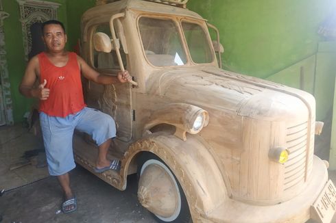 Keren, Pengrajin Mebel Jepara Ini Modif Kijang Super Pakai Bodi Kayu