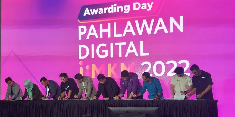 Kemenkop UKM Beri Penghargaan Untuk Tiga Besar Pahlawan Digital UMKM 2022