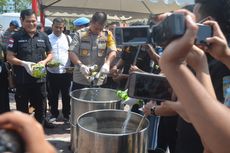  Polisi Rebus Narkoba Senilai Rp 160 MIliar Dalam Dandang