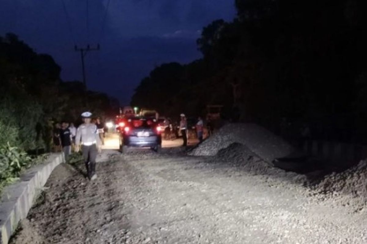 Box Culvert Jalur Vital Trans Kalimantan Ambruk, Arus Lalu Lintas ...