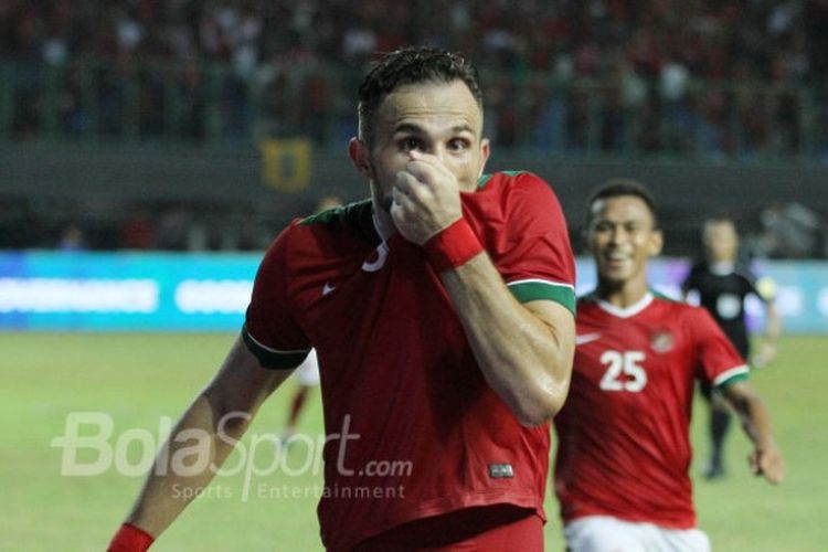 Selebrasi Ilija Spasojevic yang berhasil cetak gol ke gawang Guyana, Sabtu (25/11/2017).