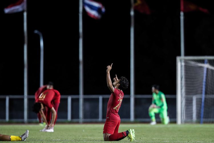 Pemain Timnas U-23 Indonesia, Osvaldo Haay melakukan selebrasi seusai mencetak gol ke gawang Brunei Darussalam dalam pertandingan Grup B SEA Games 2019 di Stadion Sepak Bola Binan, Laguna, Filipina, Selasa (3/12/2019). Timnas Indonesia menang 8-0 dari Brunei Darussalam.