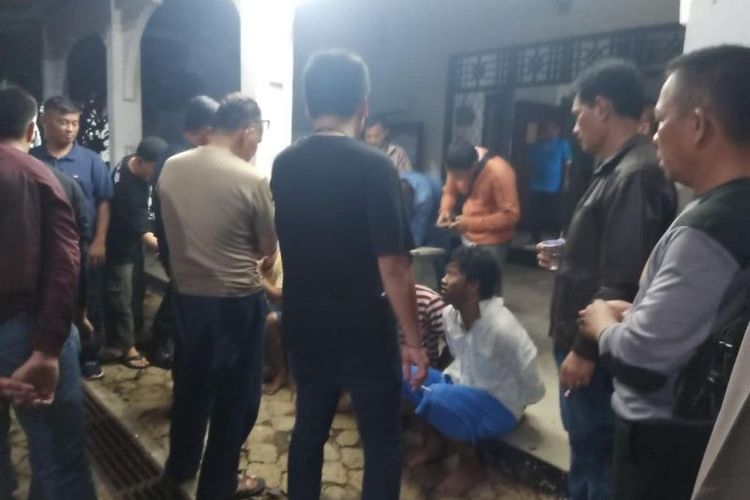 Polisi tangkap enam terduga pelaku perusakan Stasiun KA Blambangan Umpu, Lampung Utara.