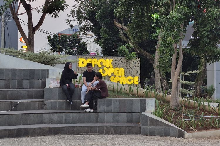 Usai Ditutup 6 Bulan, Depok Open Space Kini Ramai, Warga Jajal Jogging Track Baru