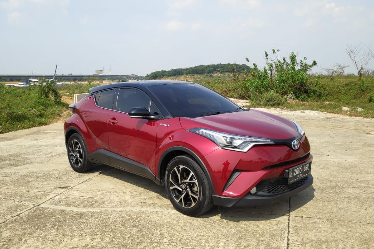 Test Drive Toyota C-HR Hybrid