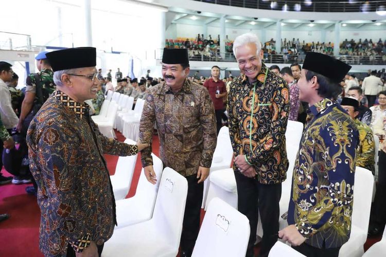 Gubernur Jateng Ganjar Pranowo menghadiri Muktamar ke-18 Muhammadiyah di Balikpapan, Rabu (23/2/2023).