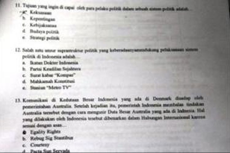 Soal ujian SMA di Tangerang.
