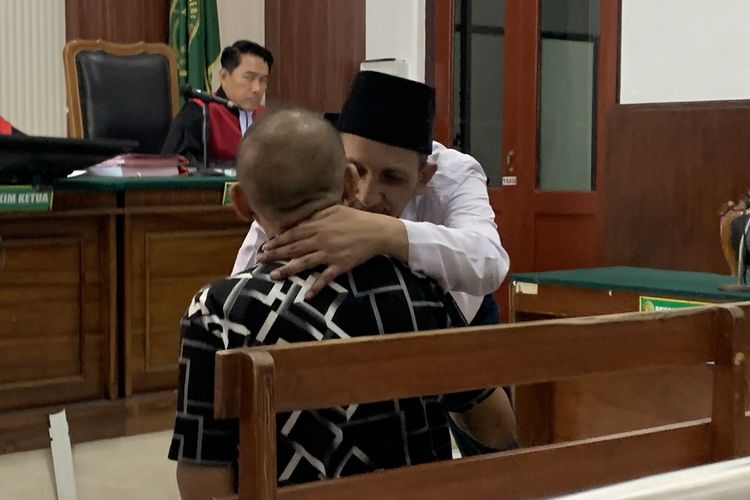Sopir Pribadi Didakwa Curi Baju Milik Majikan, Ternyata Sepupunya Sendiri