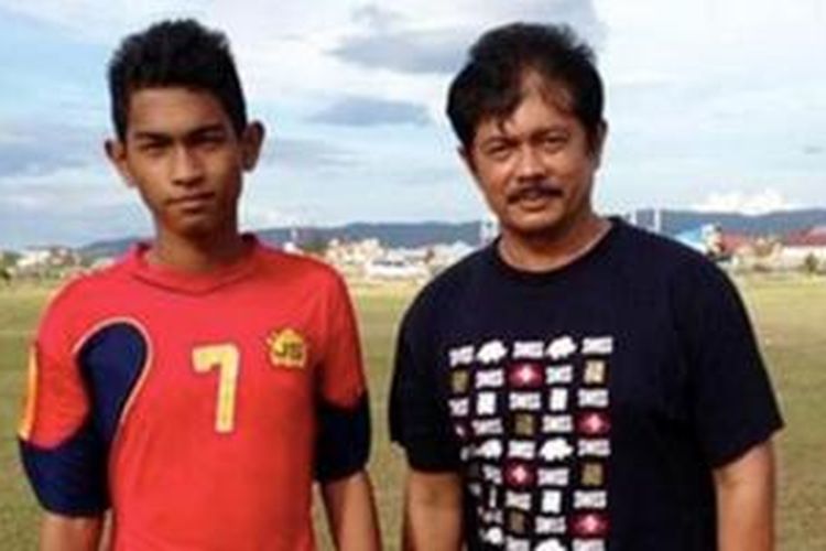 Indra Sjafri bersama Martunis saat menyeleksi untuk timnas U-19 pada 2013 lalu. 