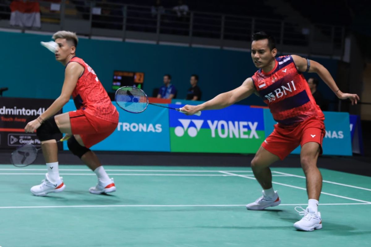 Ganda putra Indonesia, Pramudya Kusumawardana/Yeremia Erich Yoche Yacob Rambitan, saat beraksi dalam babak 32 besar Malaysia Open 2023 yang digelar di Axiata Arena, Kuala Lumpur, Malaysia, Selasa (10/1/2023). Terkini, Pramudya/Yeremia mengikuti Orleans Masters 2023 yang mulai berlangsung pada Selasa (5/4/2023) di Perancis.