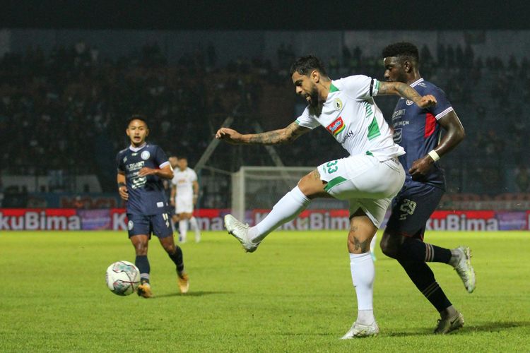 Pertandingan Liga 1 Arema FC vs PSS Sleman di Stadion Kanjuruhan, Malang, Jumat (5/8/2022).