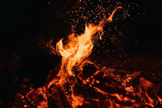 Pipa Gas di Tebet Bocor hingga Muncul Api, Diduga Akibat Galian Tiang PJU