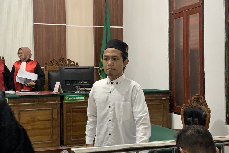 Terdakwa Penggelapan Dana Peserta Jatim Half Marathon 2026 Dituntut 1 Tahun 8 Bulan Penjara
