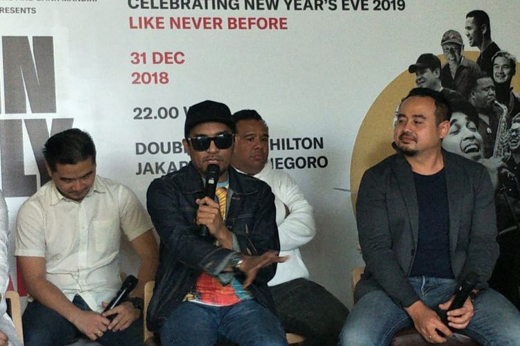 Glenn Fredly bersama Bakuucakar dalam jumpa pers Konser Like Never Before di DoubleTree by Hilton Jakarta - Diponegoro, Cikini, Jakarta Pusat, Kamis (6/12/2018).