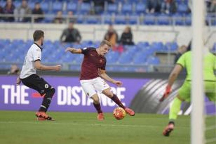 AS Roma kalah adu penalti dari Spezia pada babak 16 besar Coppa Italia di Stadion Olimpico, Rabu (16/12/2015). 