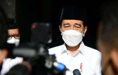 Siapa Yang Bujuk Jokowi Buka Investasi Miras Halaman All Kompas Com