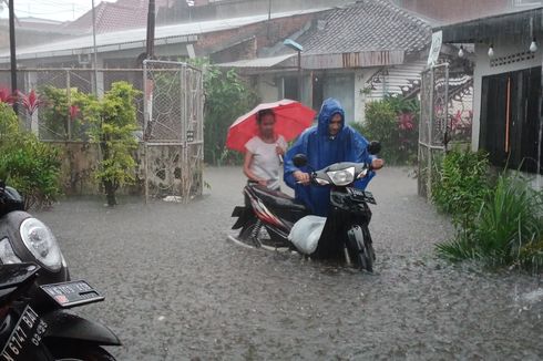 Banjir di Kota Malang, Diguyur Hujan Deras 3 Jam dan Evakuasi Warga Berlangsung Dramatis