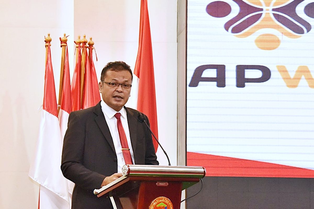 Kepala Lembaga Administrasi Negara (LAN) Adi Suryanto dalam saat memberikan orasi ilmiah dalam acara Puncak Hari Widyaiswara Nasional dan Peringatan Hari Ulang Tahun (HUT) Asosiasi Profesi Widyaiswara Indonesia (APWI) yang pertama di Jakarta, Selasa (21/9/2021).