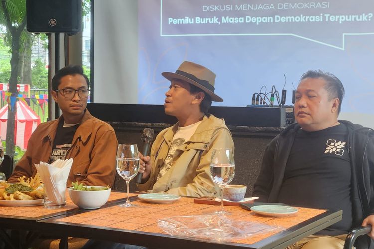 Sejarawan, JJ Rizal (tengah) dalam forum diskusi publik yang digelar Bersama Indonesia dengan tajuk Pemilu Buruk, Akankah Masa Depan Generasi Terpuruk? di Jakarta Selatan, Sabtu (9/3/2024).
