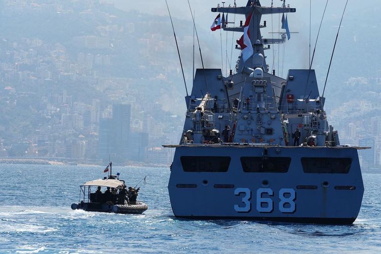 Kapal Perang Republik Indonesia (KRI) Frans Kaisiepo-368 yang sedang bertugas dalam Maritime Task Force-United Nations Interim Force in Lebanon (MTF-UNIFIL), memimpin latihan bertajuk “VIP Day” di Laut Mediterania, pada Selasa (25/4/2023).