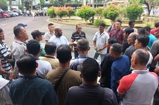 Puluhan Sopir Angkut Barang di Pelabuhan Pangkalbalam Kehilangan Pekerjaan