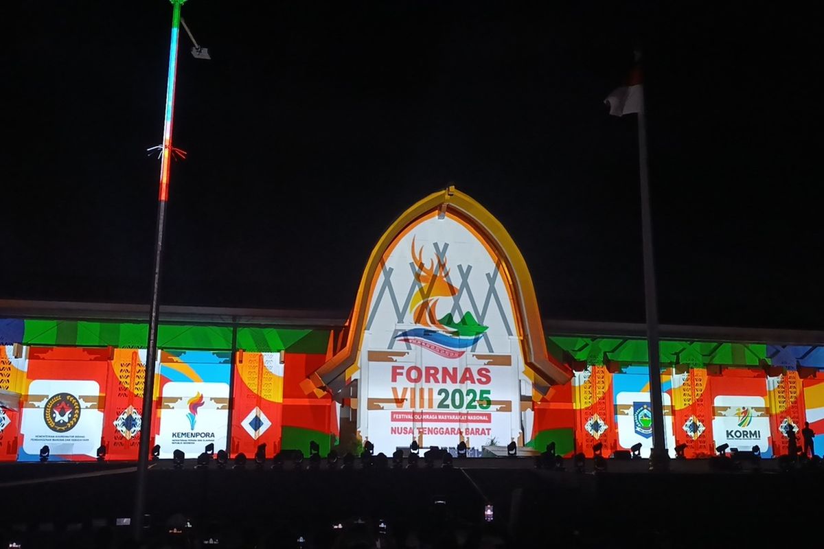 opening ceremony Festival Olahraga Masyarakat Nasional (Fornas) VIII di NTB