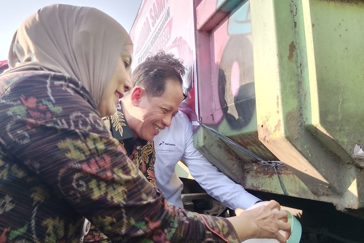 Cuma Modal 1 Kilogram Sampah Plastik Kresek, Desa Margorejo di Kendal Cetak Bahan Bakar Mirip Solar