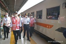 Di Stasiun Senen dan Terminal Pulogebang Jumlah Penumpang Turun 90 Persen 