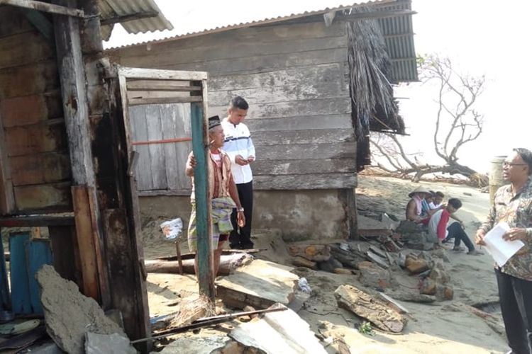 Sebanyak 16 rumah hancur akibat abrasi di Pesisir Selatan, Sumatera Barat dalam sepekan terakhir