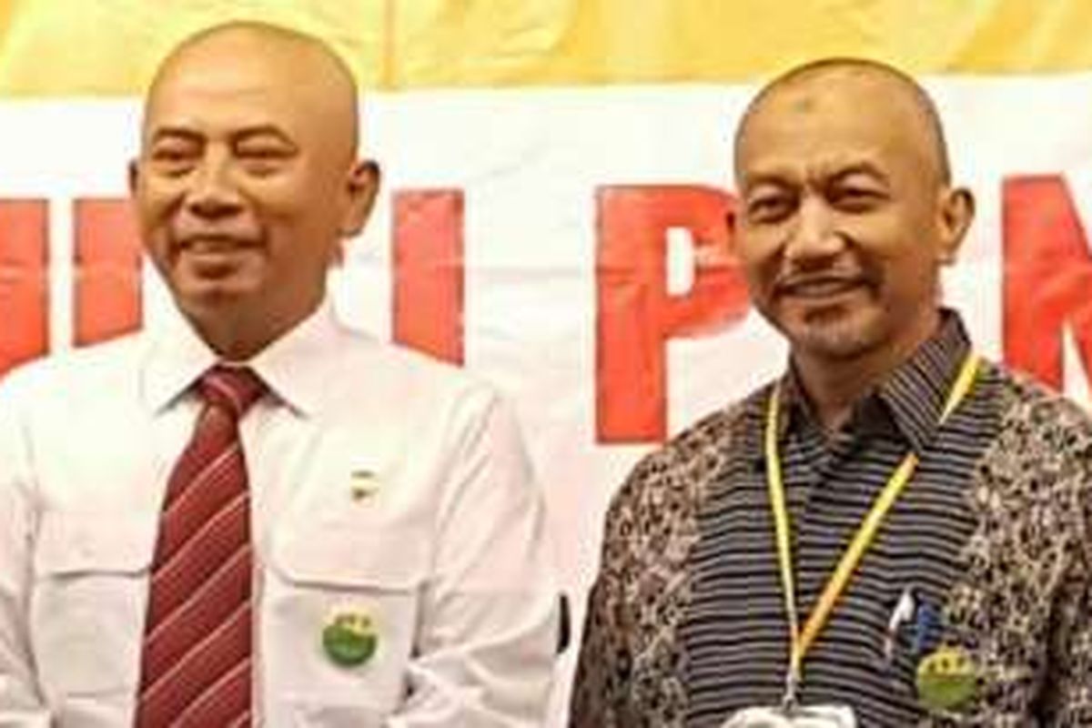 Wali Kota Bekasi dan Wakil Wali Kota Bekasi menggunduli kepalanya sebagai aksi harapan Pemkot Bekasi mendapatkan opini wajar tanpa pengecualian. 