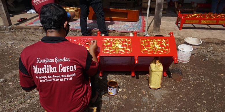 Mustika Laras, produsen gamelan di Desa Jatirejo, Kecamatan Loceret, Kabupaten Nganjuk, Jawa Timur, Kamis (24/1/2019).