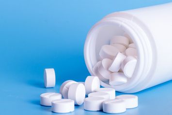 Sederet-Efek-Samping-Penggunaan-Obat-Penurun-Berat-Badan-Orlistat-Apa-Saja