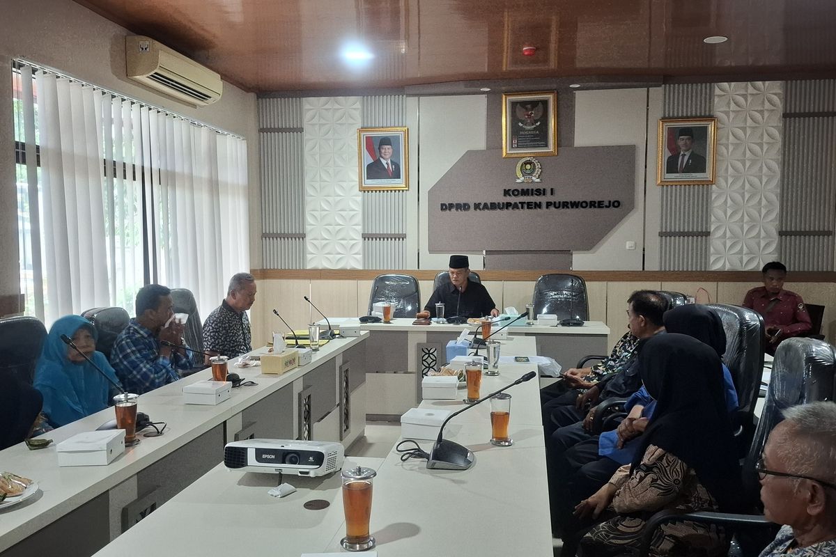 Suasana ruang audiensi di Kantor DPRD Purworejo, Rabu (8/4/2026)